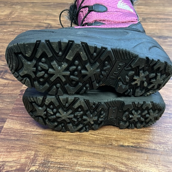 Girls snow boots size 7y - Picture 4 of 6